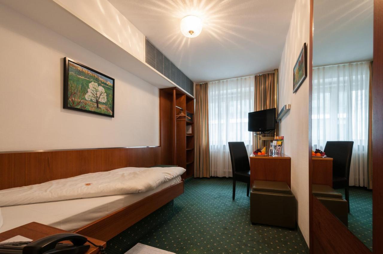 Hotel Unger Stuttgart Chambre photo